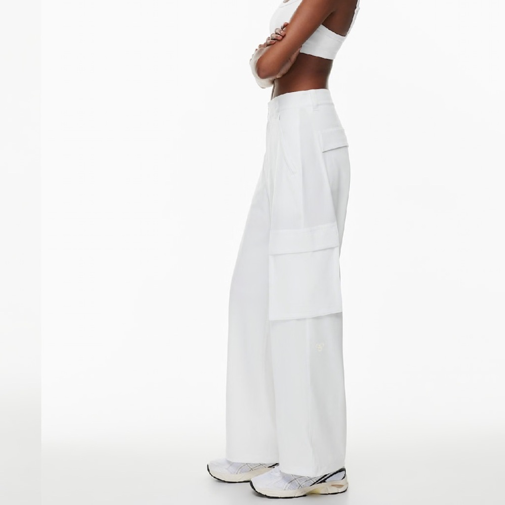 ARITZIA // MoveTech™ Switchback Cargo Pant